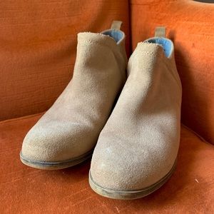 Toms Tan Deja Zip Booties
